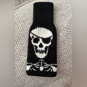 FREAKER USA FITS EVERY BOTTLE BEVERAGE CAN INSULATOR SKULL koozie - nwot